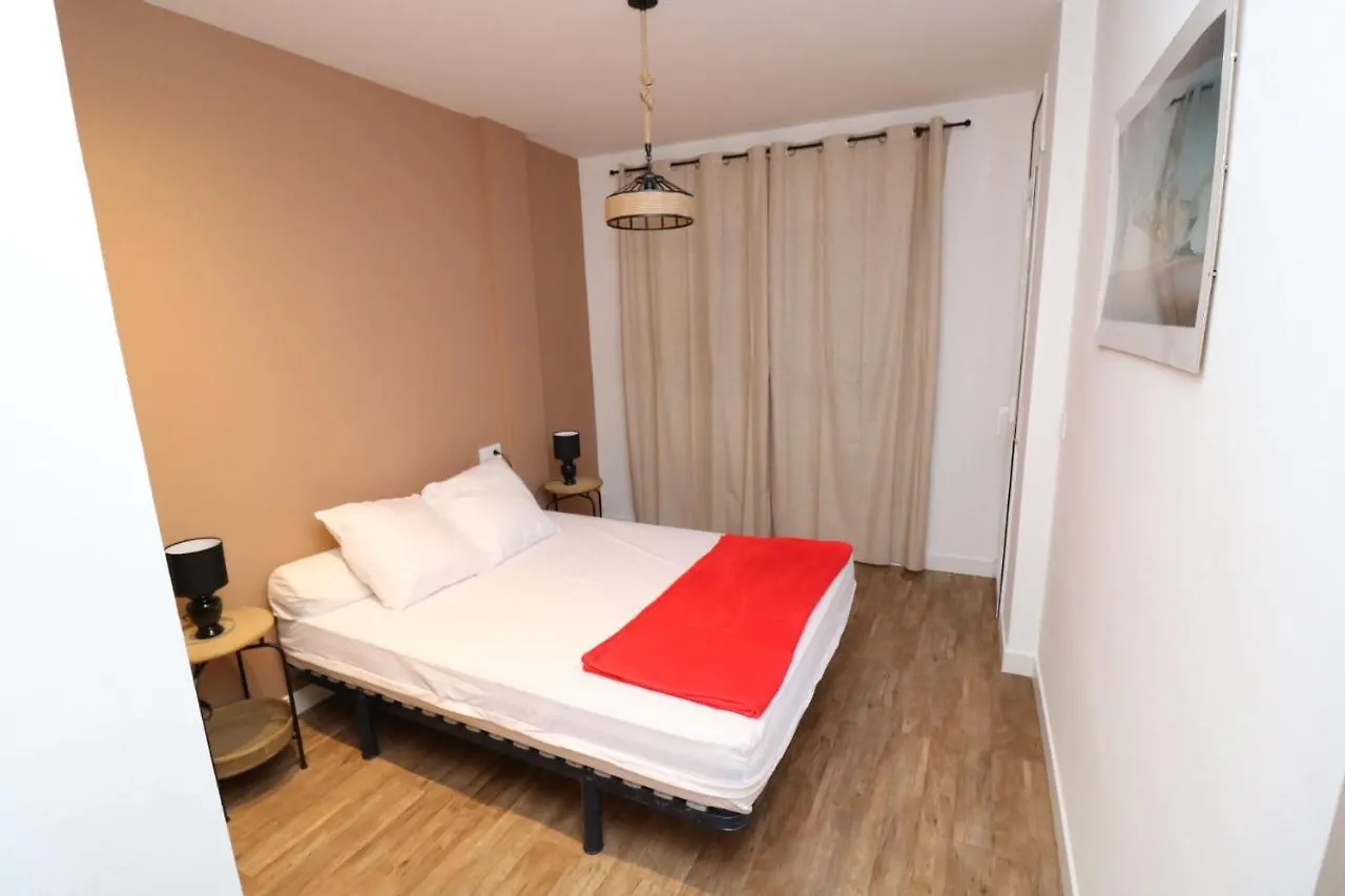 Apartment Frances Masia Roses